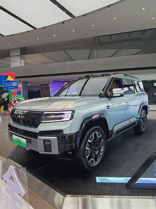 重庆130比亚迪方程豹硬派越野的爆款，英菲尼迪35周年与你共成长